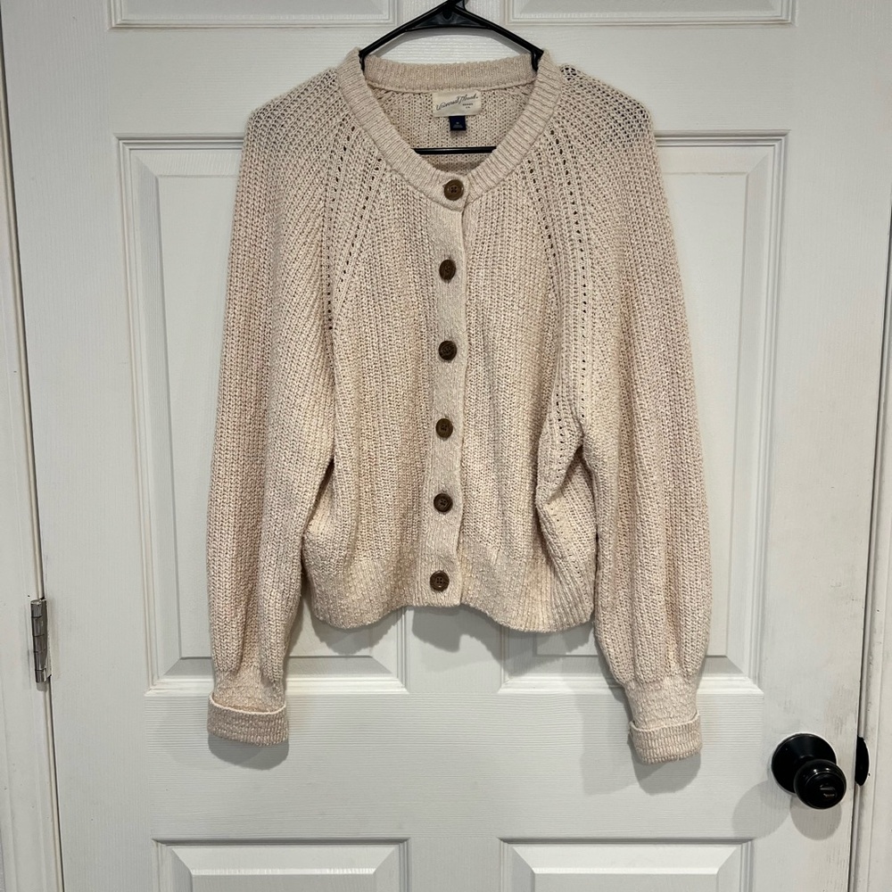 Universal Thread Beige Button-Up Cardigan